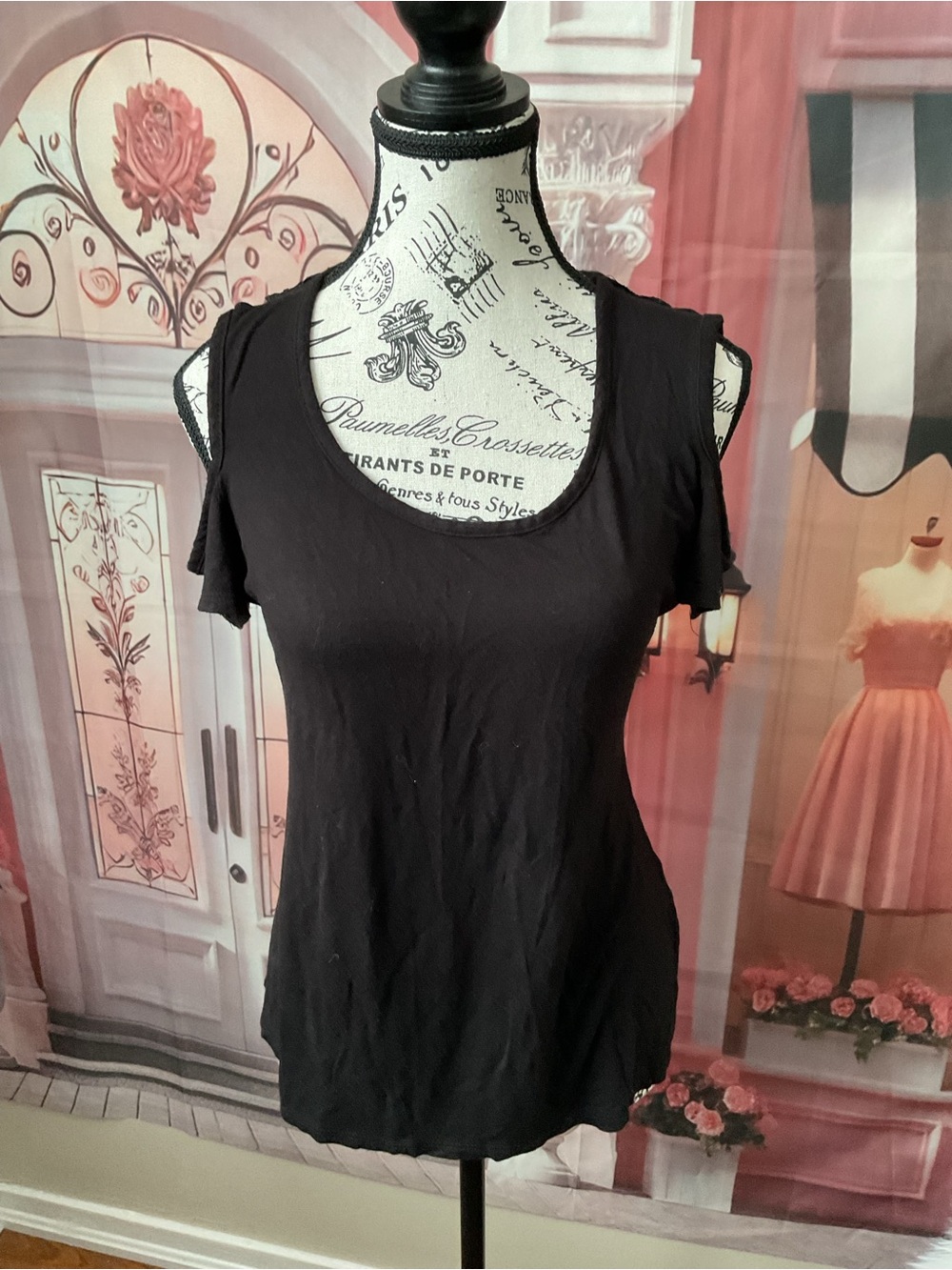 Women's Black Cold-Shoulder Scoop Neck Top